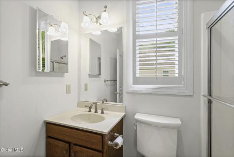 19 Braxton Court Waterford NY 12188