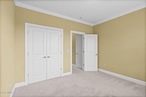 19 Braxton Court Waterford NY 12188