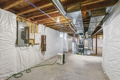 19 Braxton Court Waterford NY 12188