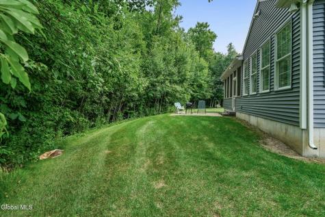 19 Braxton Court Waterford NY 12188