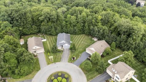19 Braxton Court Waterford NY 12188