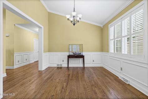 19 Braxton Court Waterford NY 12188
