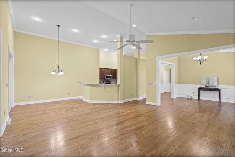 19 Braxton Court Waterford NY 12188