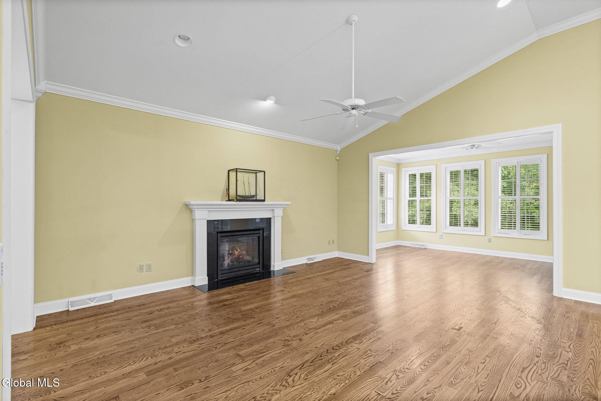 19 Braxton Court Waterford NY 12188