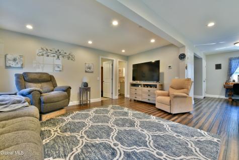 360 Ballston Road Glenville NY 12302