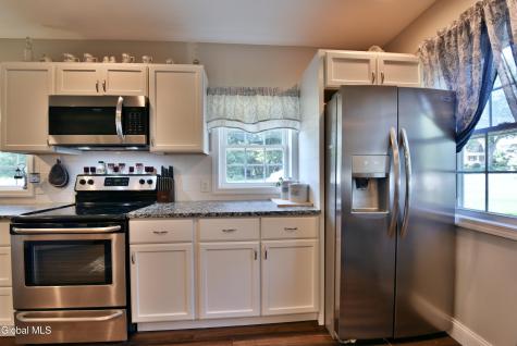 360 Ballston Road Glenville NY 12302