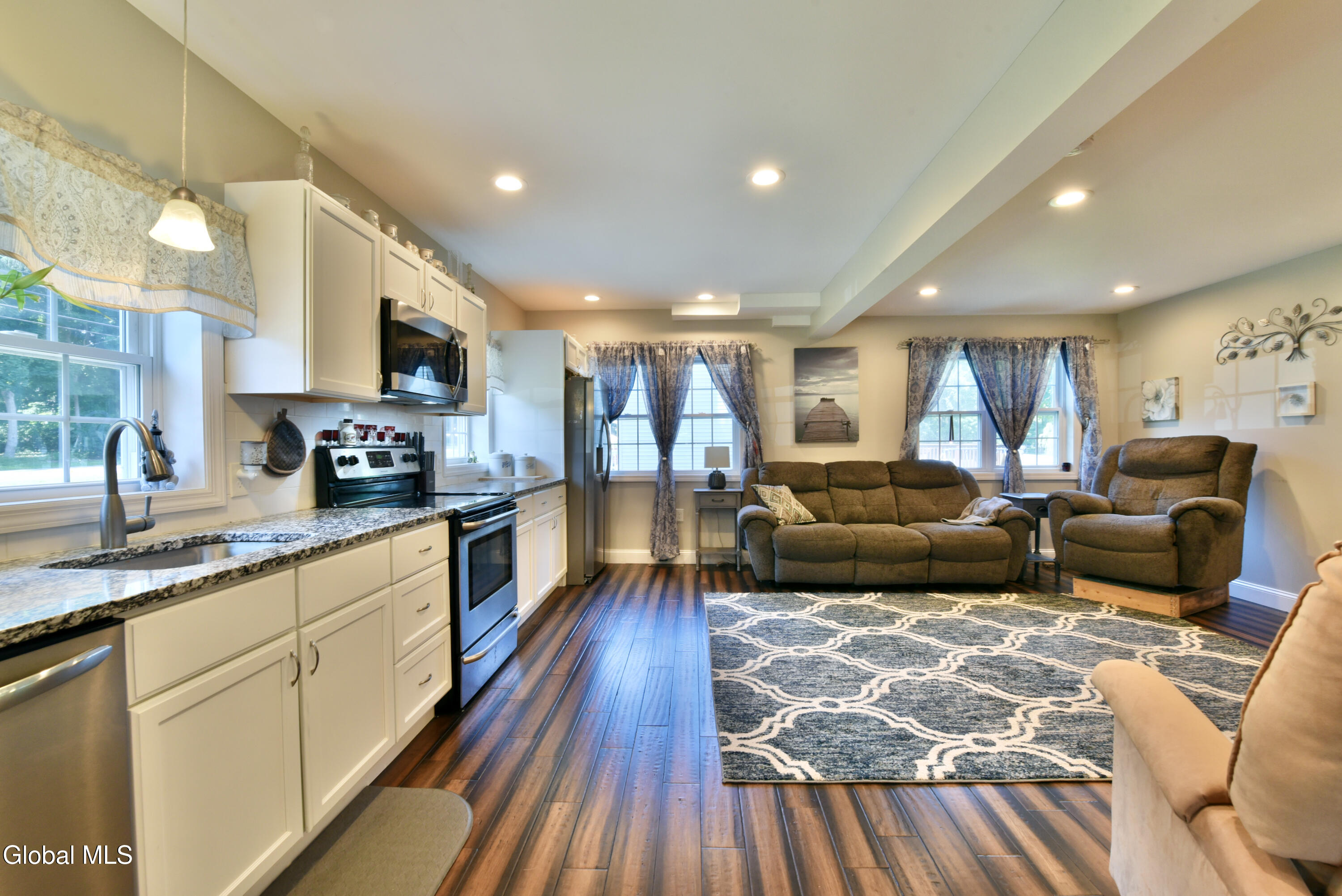 360 Ballston Road Glenville NY 12302