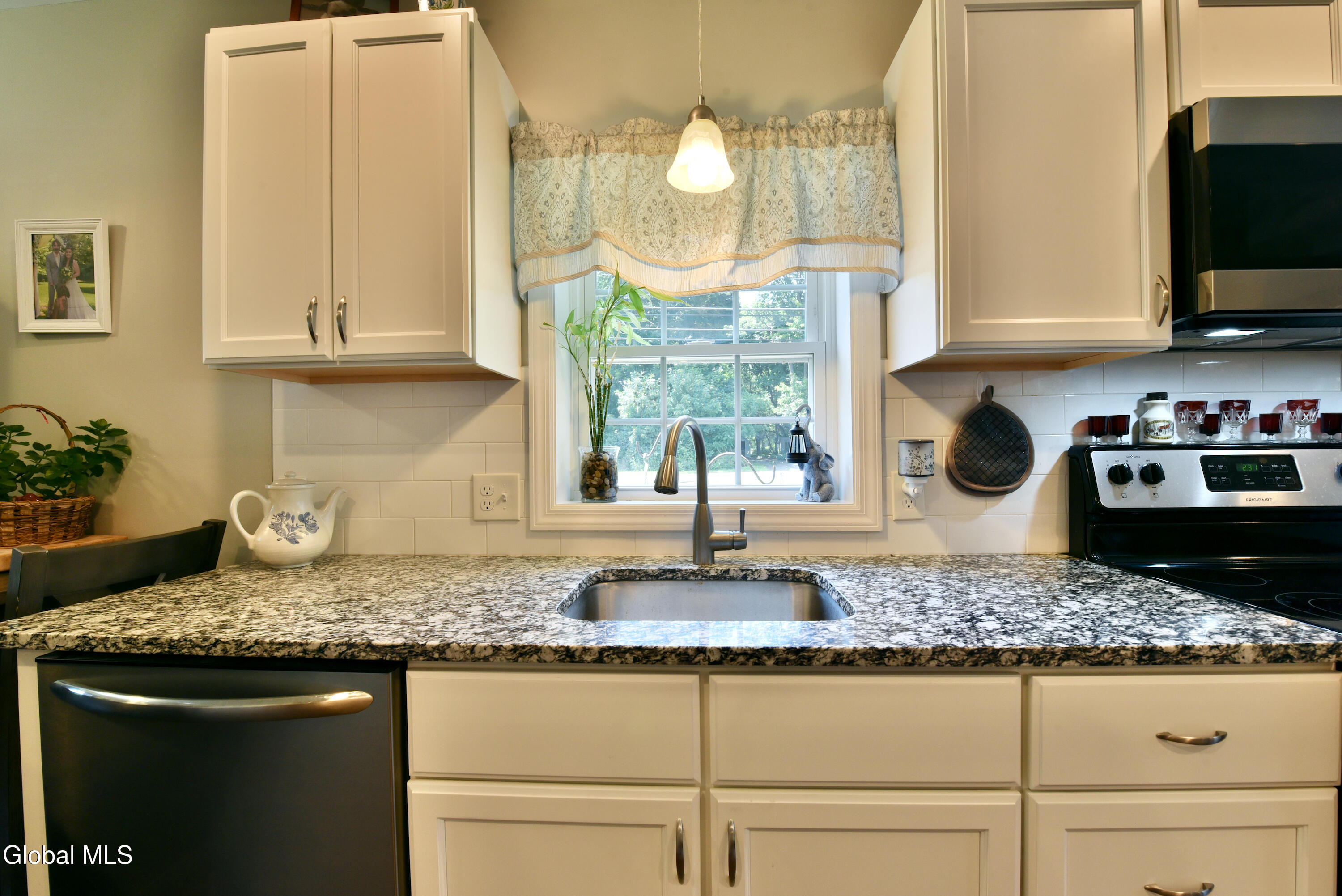 360 Ballston Road Glenville NY 12302