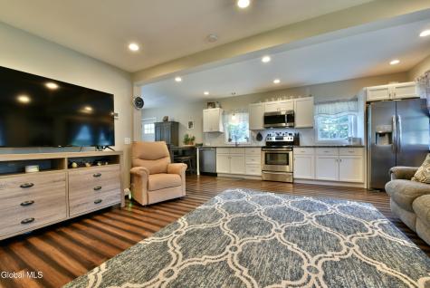 360 Ballston Road Glenville NY 12302