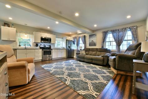 360 Ballston Road Glenville NY 12302