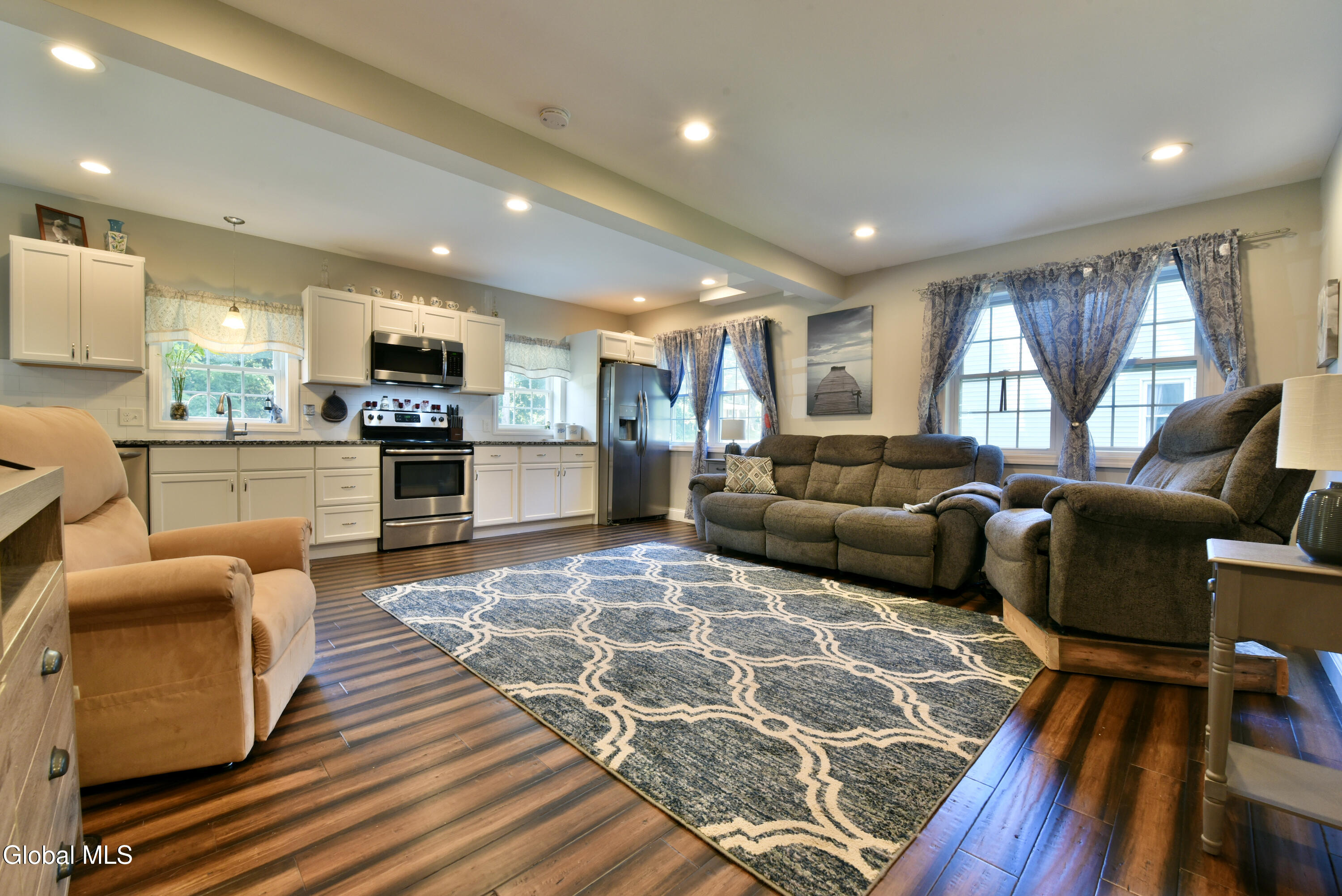 360 Ballston Road Glenville NY 12302