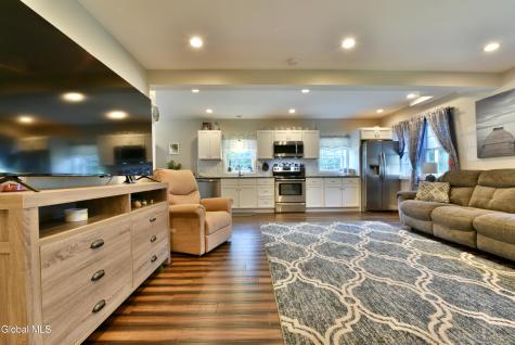 360 Ballston Road Glenville NY 12302