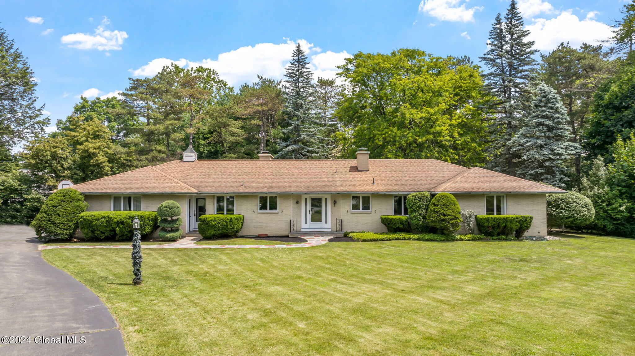 14 Willo Lane Loudonville NY 12211