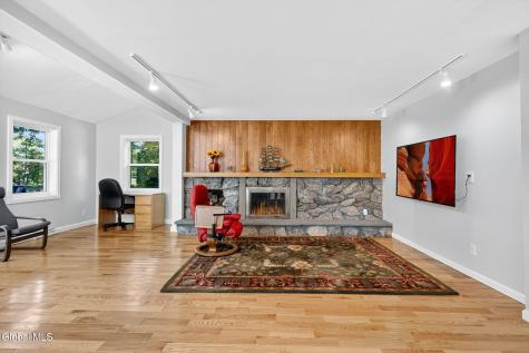 3 N Chestnut Hill Road Loudonville NY 12211