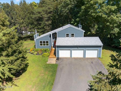 3 N Chestnut Hill Road Loudonville NY 12211