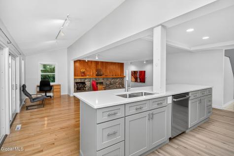 3 N Chestnut Hill Road Loudonville NY 12211