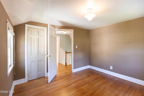 28 Douglas Road Delmar NY 12054