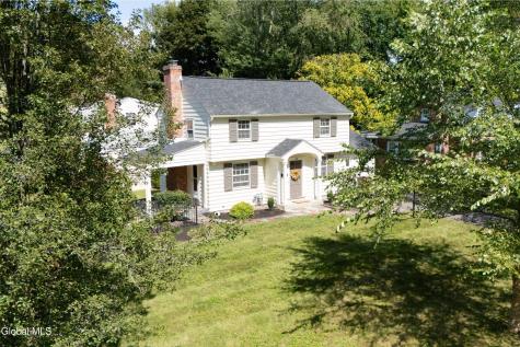 28 Douglas Road Delmar NY 12054