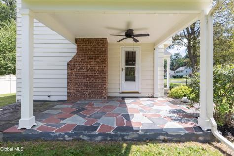 28 Douglas Road Delmar NY 12054