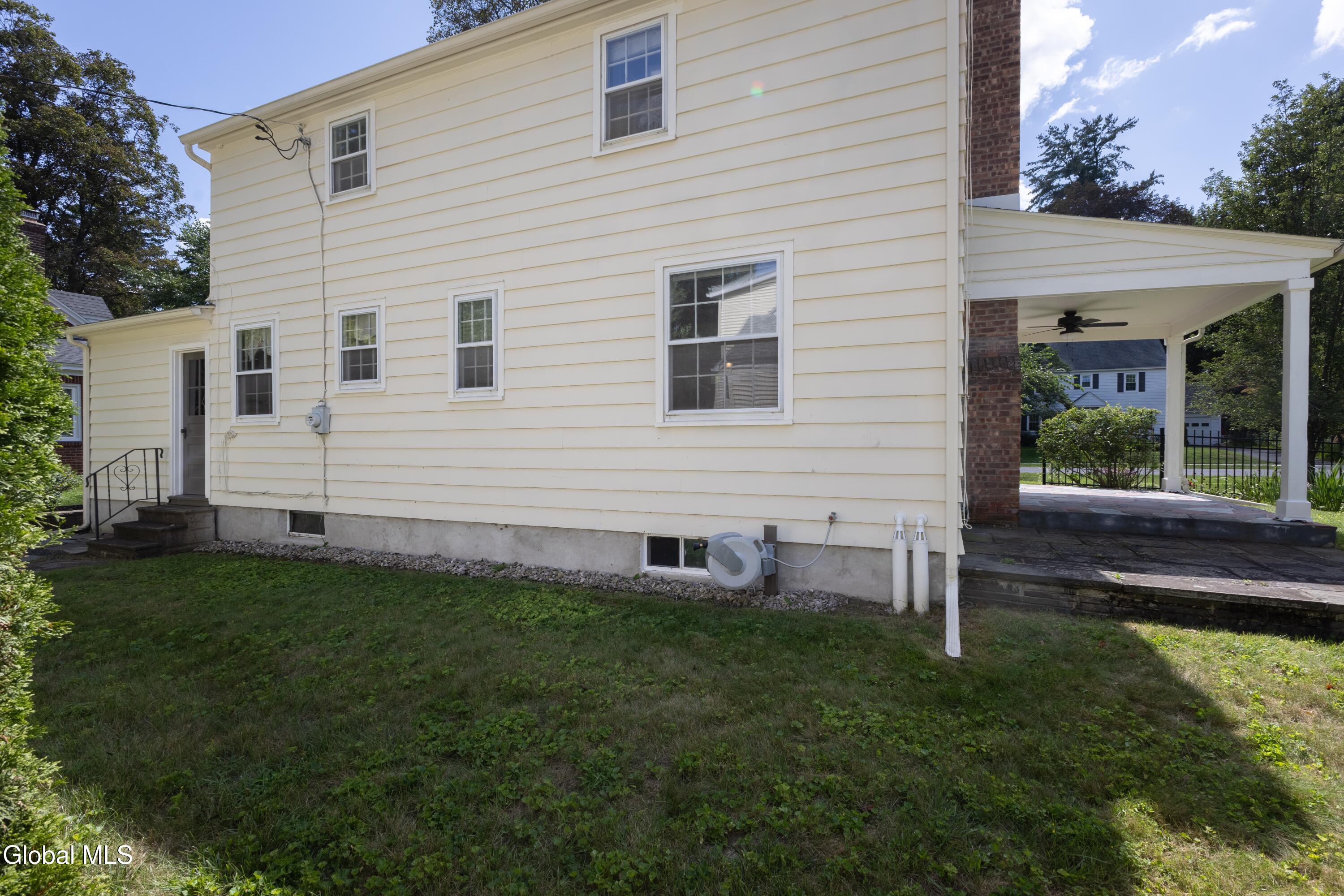 28 Douglas Road Delmar NY 12054