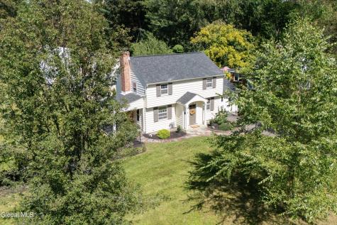 28 Douglas Road Delmar NY 12054