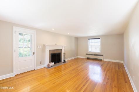 28 Douglas Road Delmar NY 12054