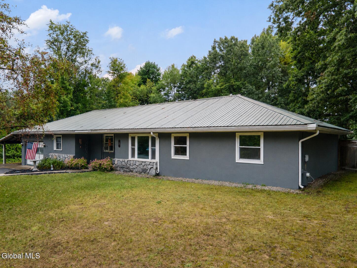 8 Michael Road Moreau NY 12828
