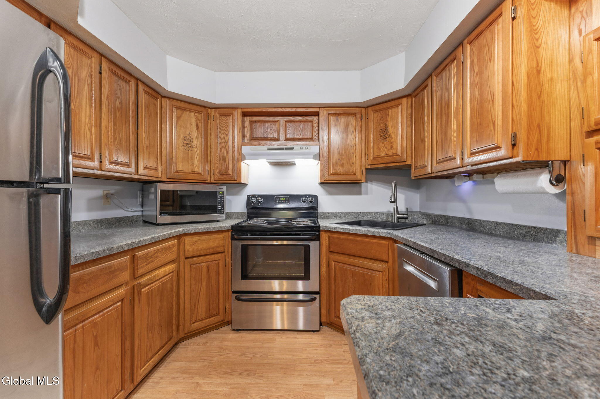 8 Michael Road Moreau NY 12828