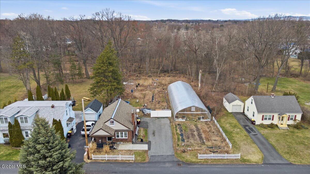 18 Roberts Lane Colonie NY 12110