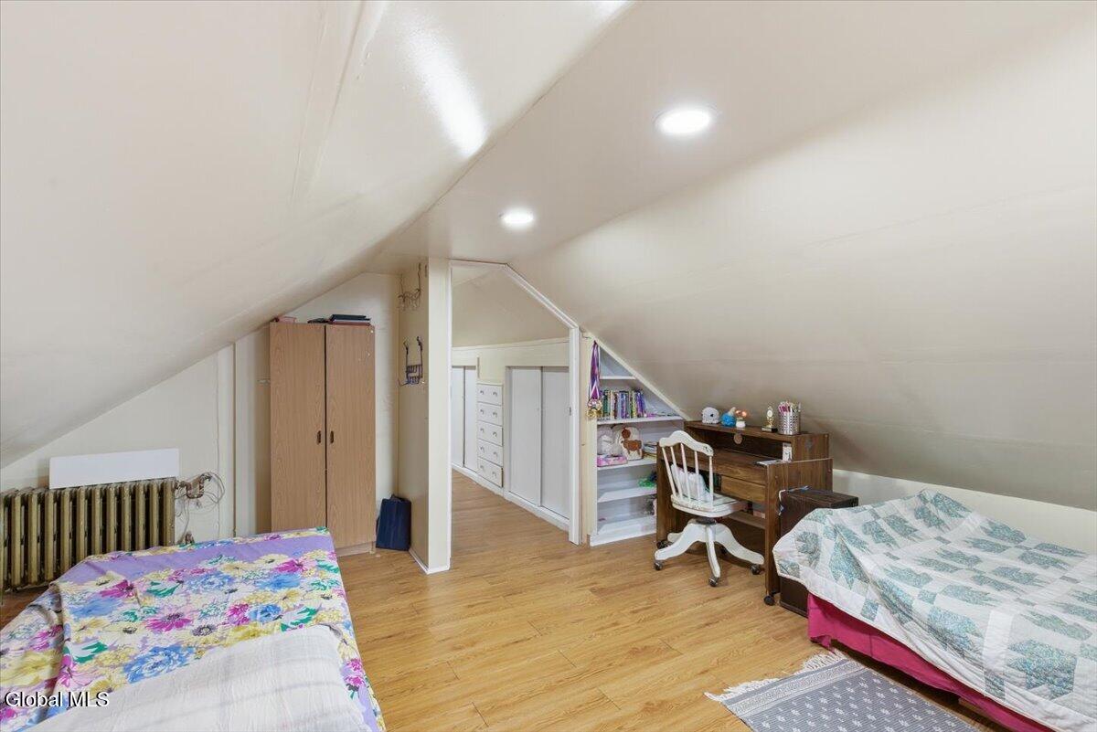 18 Roberts Lane Colonie NY 12110