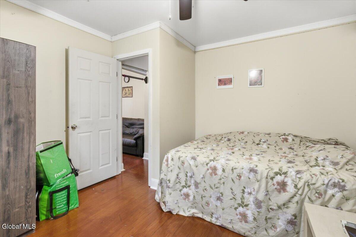 18 Roberts Lane Colonie NY 12110