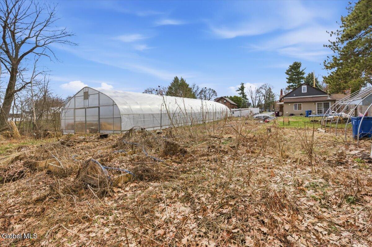 18 Roberts Lane Colonie NY 12110