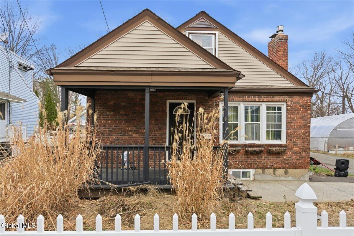 18 Roberts Lane Colonie NY 12110