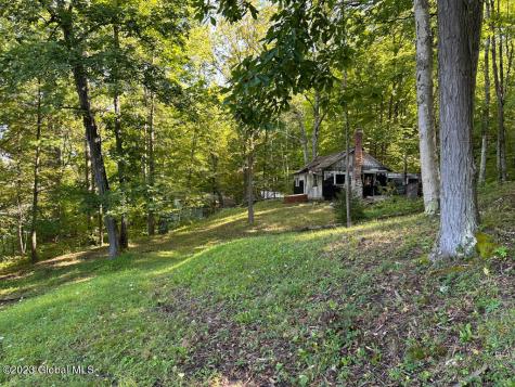 230 Death Rock Way Whitehall NY 12887