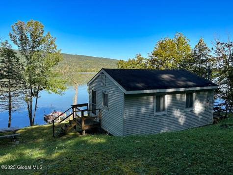 230 Death Rock Way Whitehall NY 12887