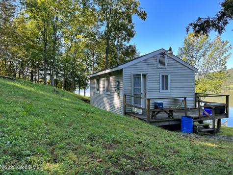 230 Death Rock Way Whitehall NY 12887
