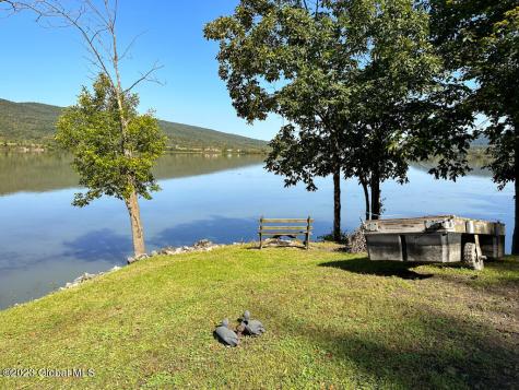 230 Death Rock Way Whitehall NY 12887