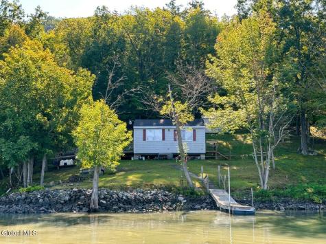 230 Death Rock Way Whitehall NY 12887