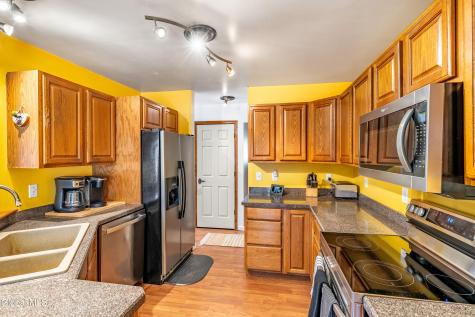 4 Wallingford Court Gansevoort NY 12831