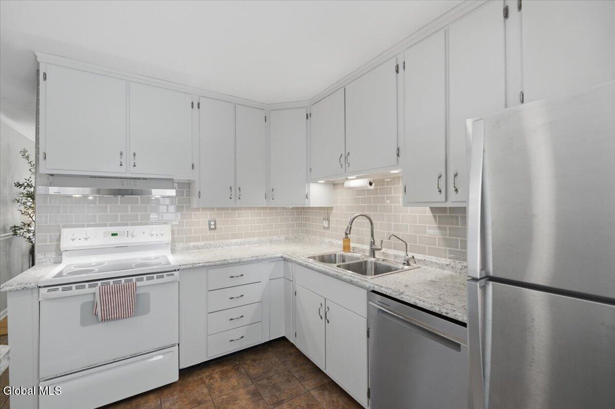 3 Sylvan Lane Clifton Park NY 12065
