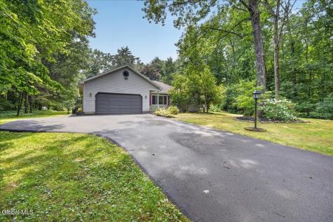 21 Knollwood Drive Saratoga Springs NY 12866