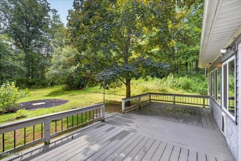 21 Knollwood Drive Saratoga Springs NY 12866