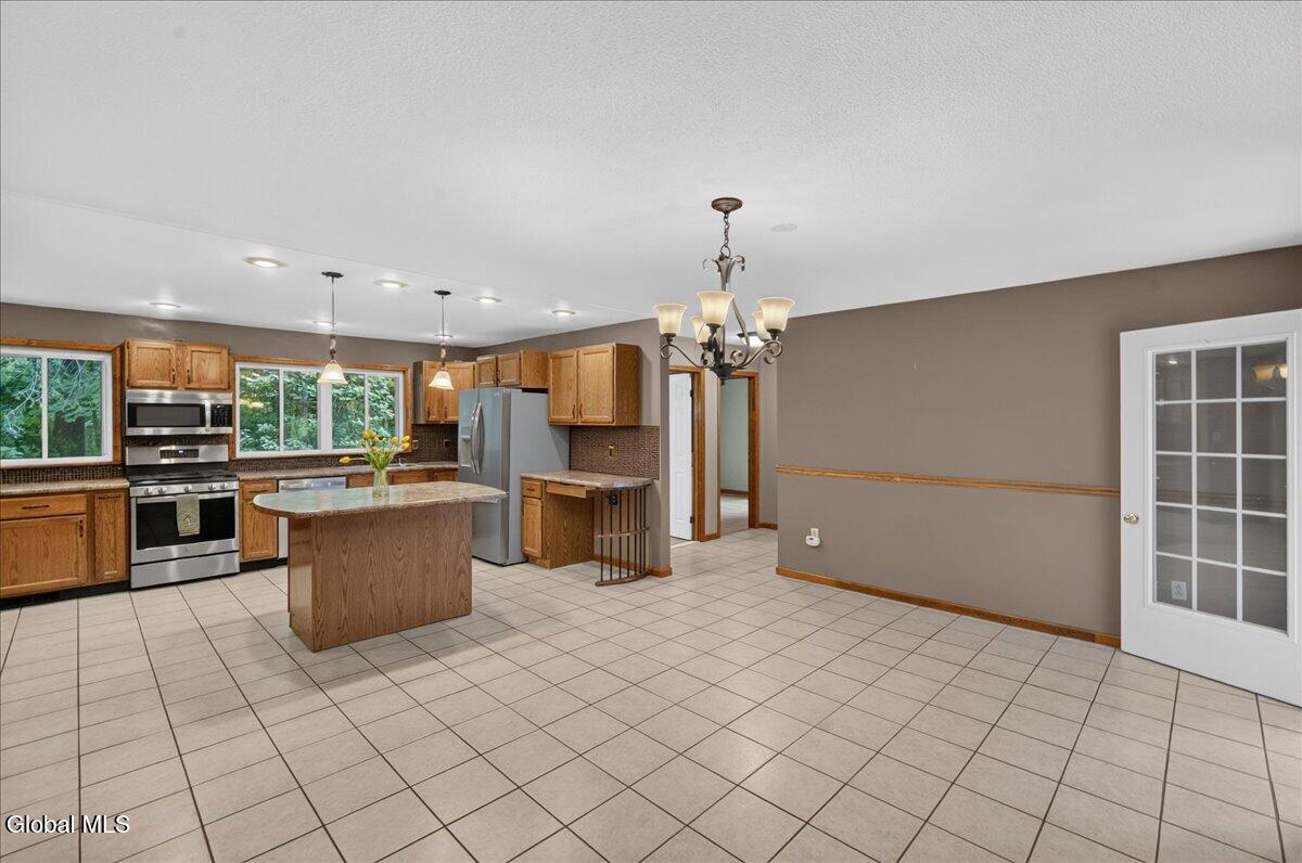 21 Knollwood Drive Saratoga Springs NY 12866