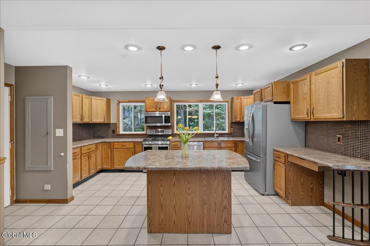 21 Knollwood Drive Saratoga Springs NY 12866