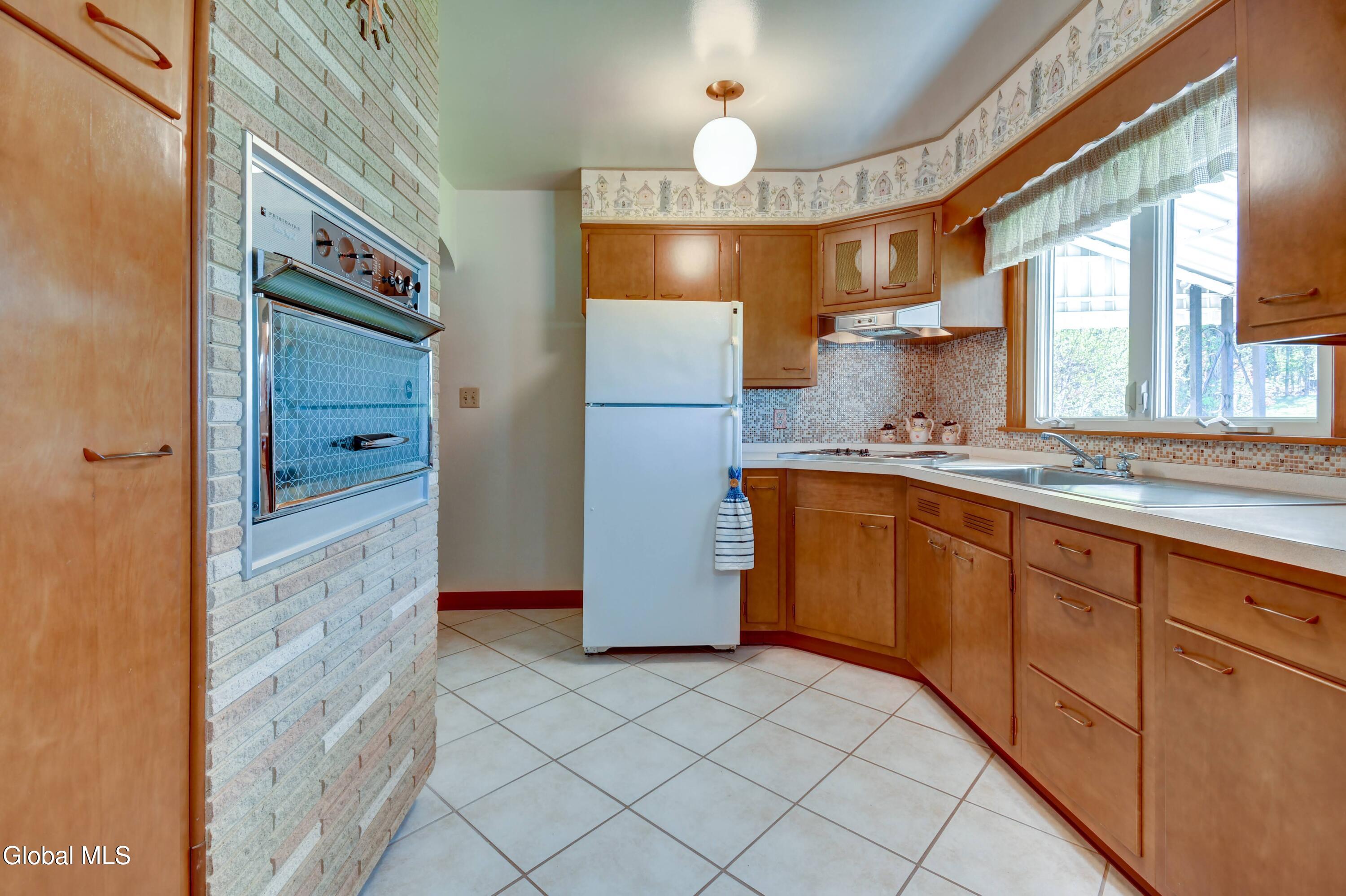 450 S Kingsboro Avenue Johnstown NY 12095