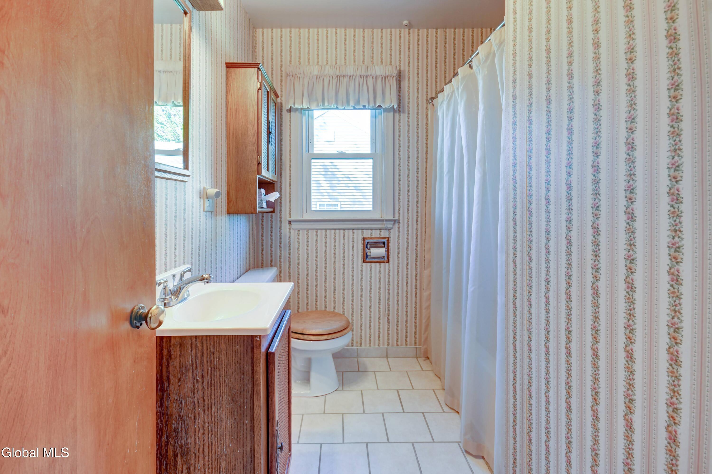 450 S Kingsboro Avenue Johnstown NY 12095
