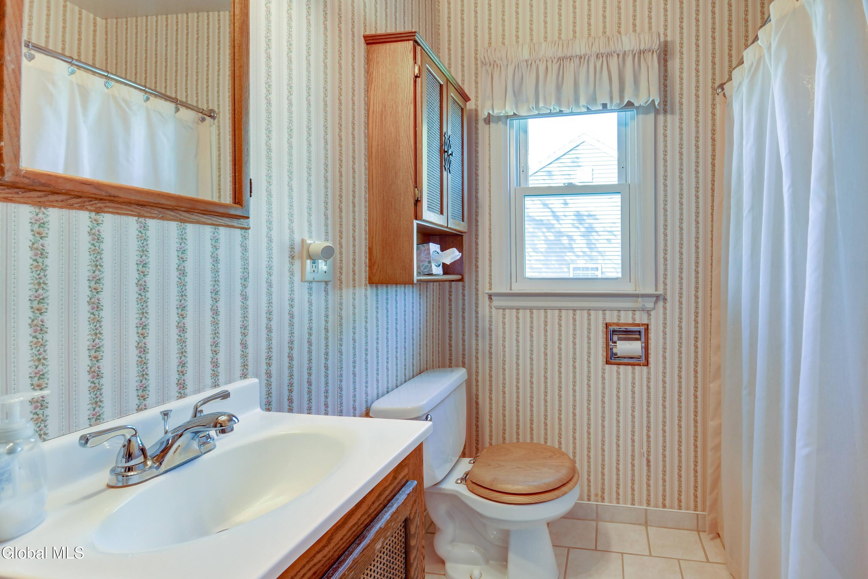 450 S Kingsboro Avenue Johnstown NY 12095