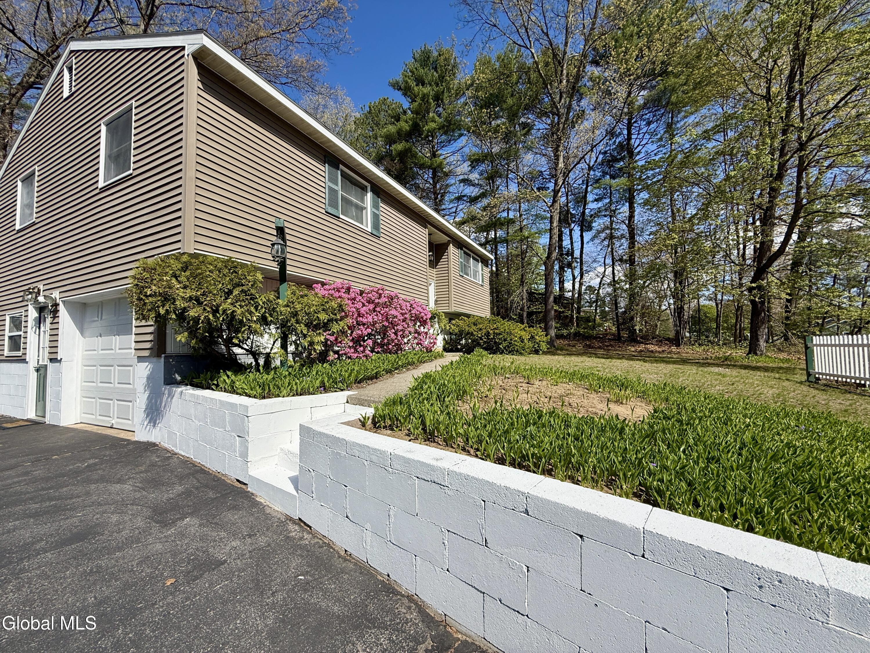8 Kimberly Lane Moreau NY 12828