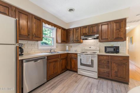 12 Lakewood Drive Saratoga Springs NY 12866