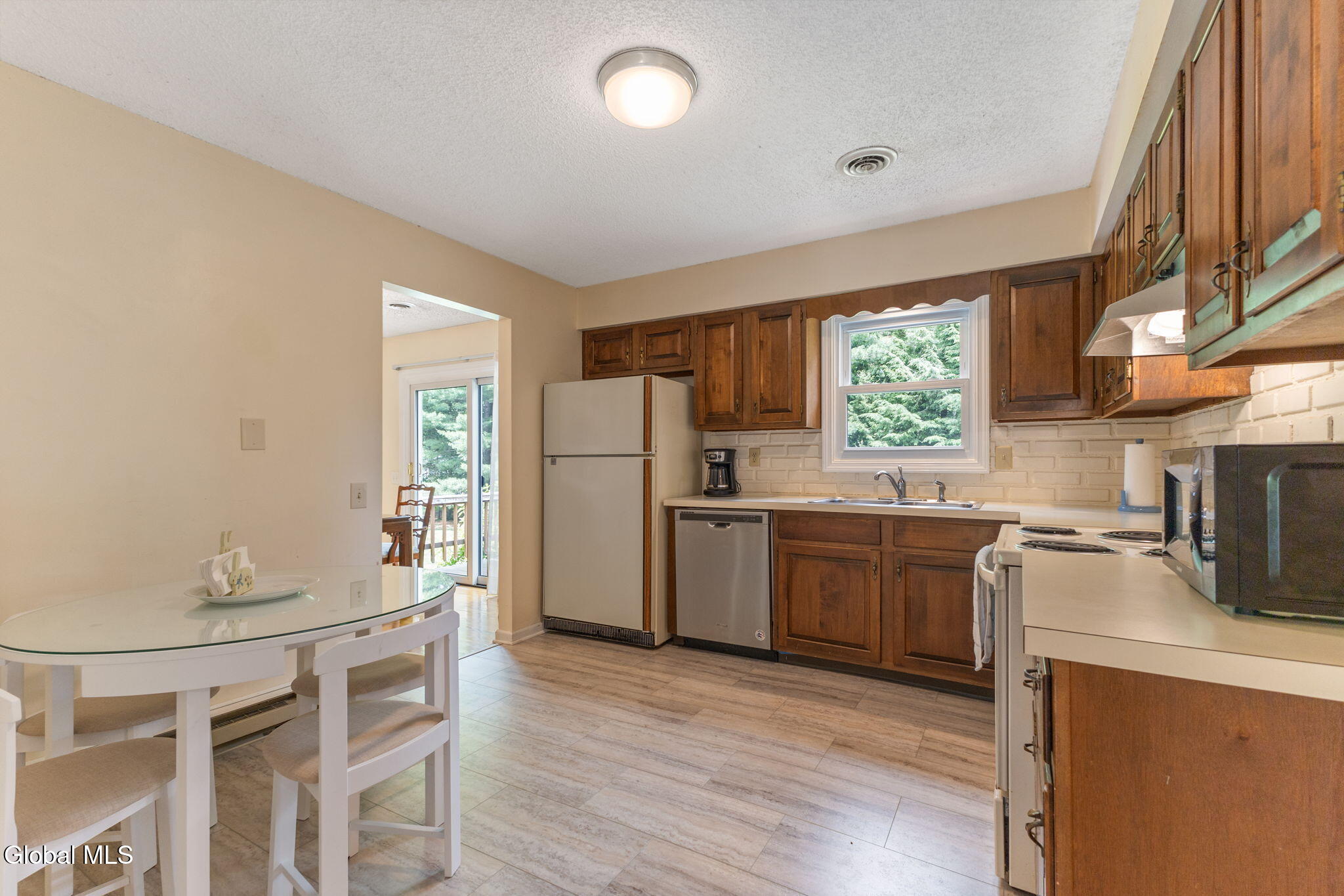 12 Lakewood Drive Saratoga Springs NY 12866